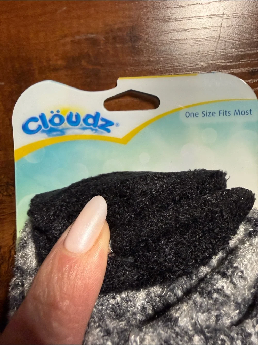 Cloudz Plush Aloe Spa Socks– Moisturizing Comfort - 2 pair pack *NEW